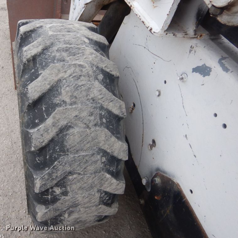 image for item IV9543 2005 Bobcat S150  skid steer loader