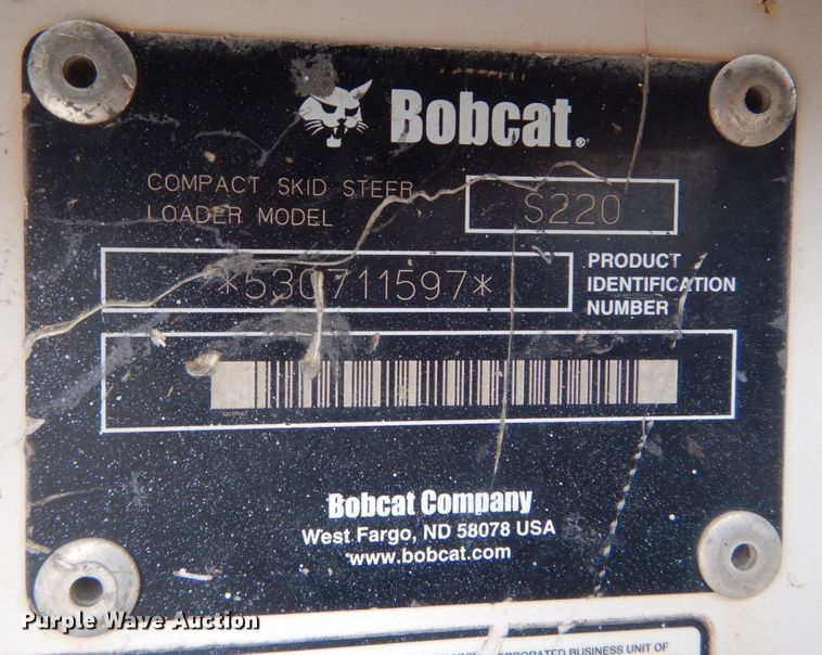 image for item IV9544 2005 Bobcat S220  skid steer loader