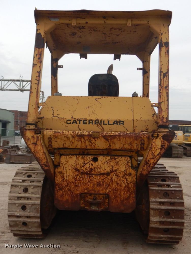 image for item IV9545 1973 Caterpillar 977L  track loader