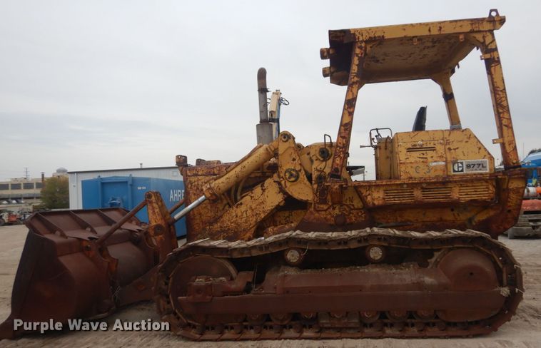 image for item IV9545 1973 Caterpillar 977L  track loader