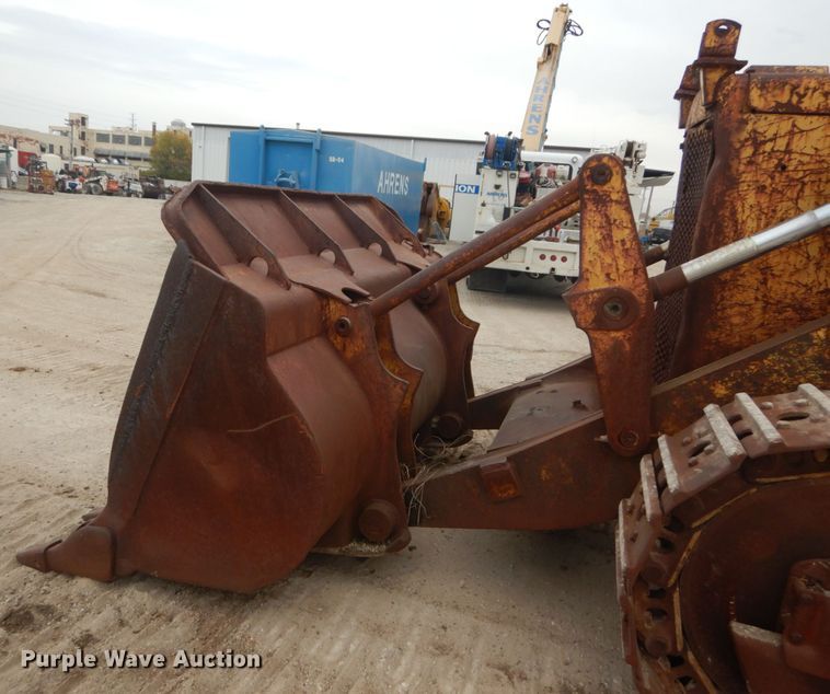 image for item IV9545 1973 Caterpillar 977L  track loader