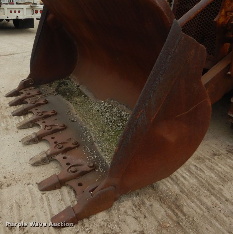 image for item IV9545 1973 Caterpillar 977L  track loader