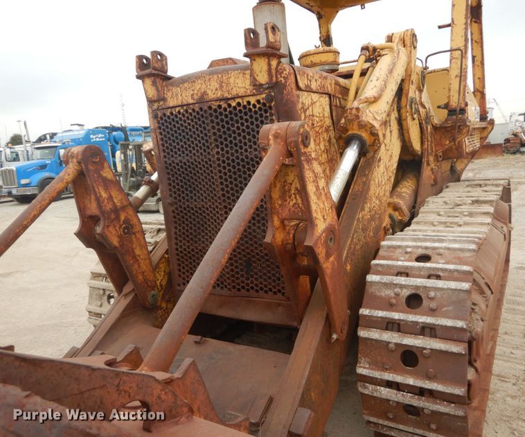 image for item IV9545 1973 Caterpillar 977L  track loader