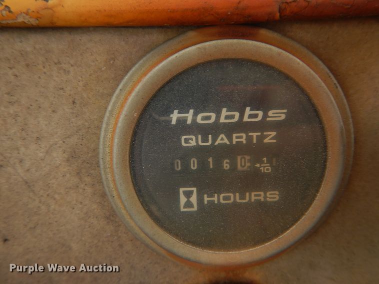 image for item IV9545 1973 Caterpillar 977L  track loader