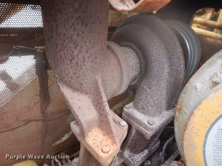 image for item IV9545 1973 Caterpillar 977L  track loader