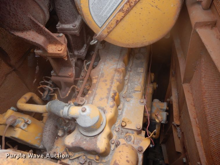 image for item IV9545 1973 Caterpillar 977L  track loader