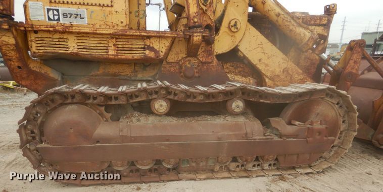image for item IV9545 1973 Caterpillar 977L  track loader