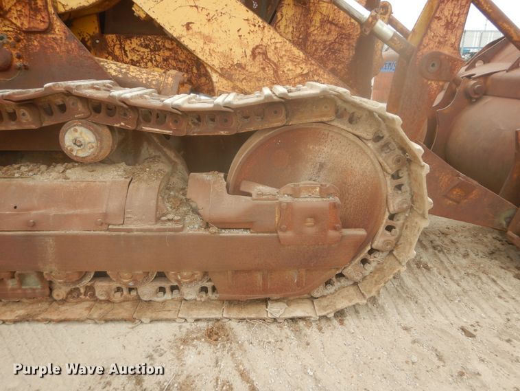 image for item IV9545 1973 Caterpillar 977L  track loader