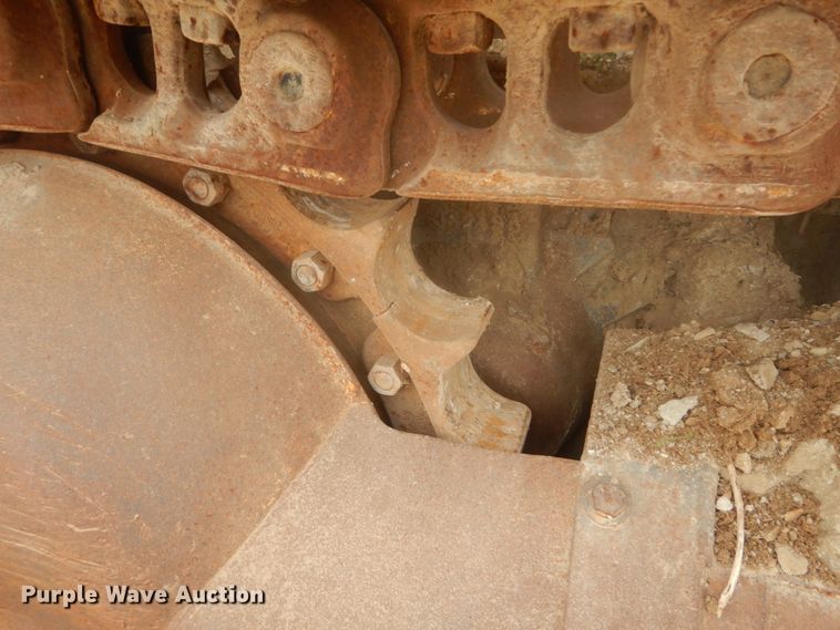 image for item IV9545 1973 Caterpillar 977L  track loader