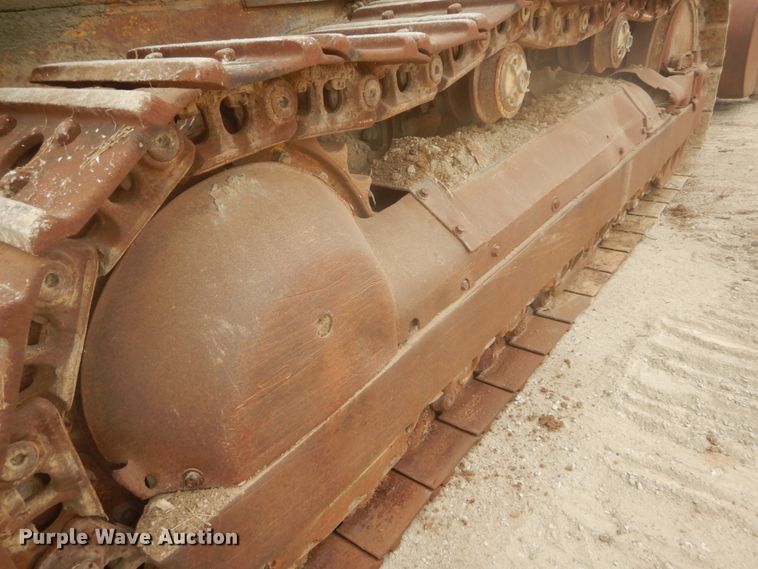 image for item IV9545 1973 Caterpillar 977L  track loader