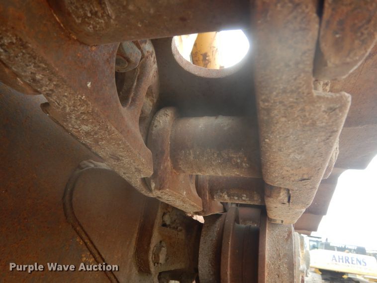 image for item IV9545 1973 Caterpillar 977L  track loader