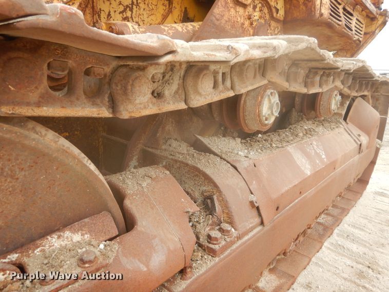 image for item IV9545 1973 Caterpillar 977L  track loader