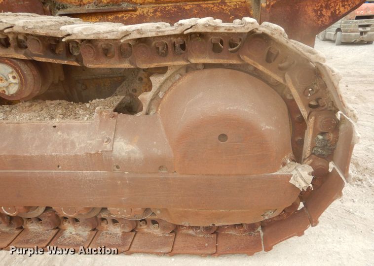 image for item IV9545 1973 Caterpillar 977L  track loader
