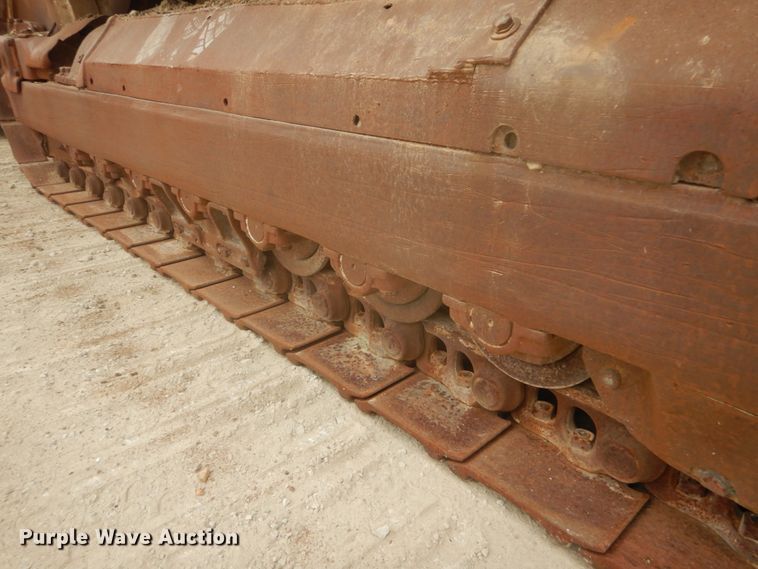 image for item IV9545 1973 Caterpillar 977L  track loader