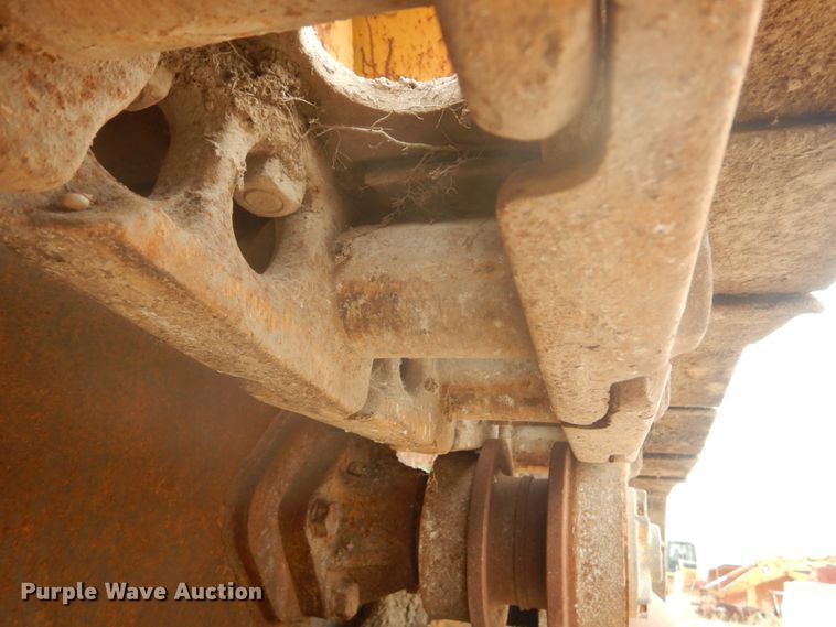 image for item IV9545 1973 Caterpillar 977L  track loader