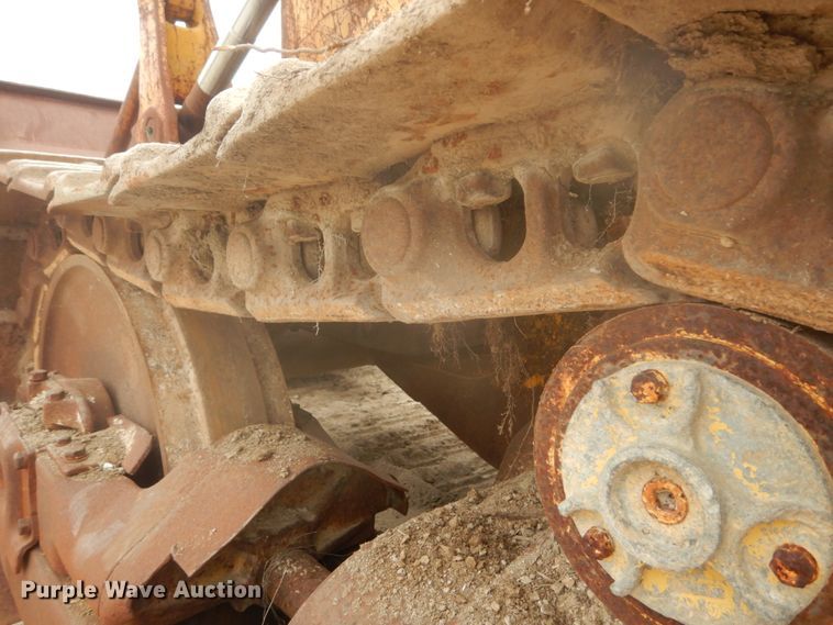 image for item IV9545 1973 Caterpillar 977L  track loader