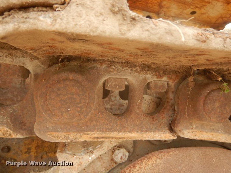 image for item IV9545 1973 Caterpillar 977L  track loader