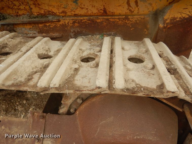 image for item IV9545 1973 Caterpillar 977L  track loader