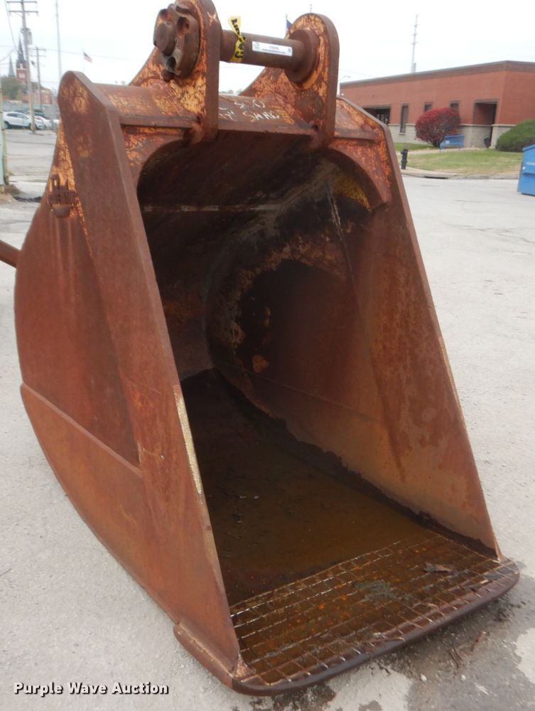 image for item IV9548 Bateman PC300-6 excavator bucket