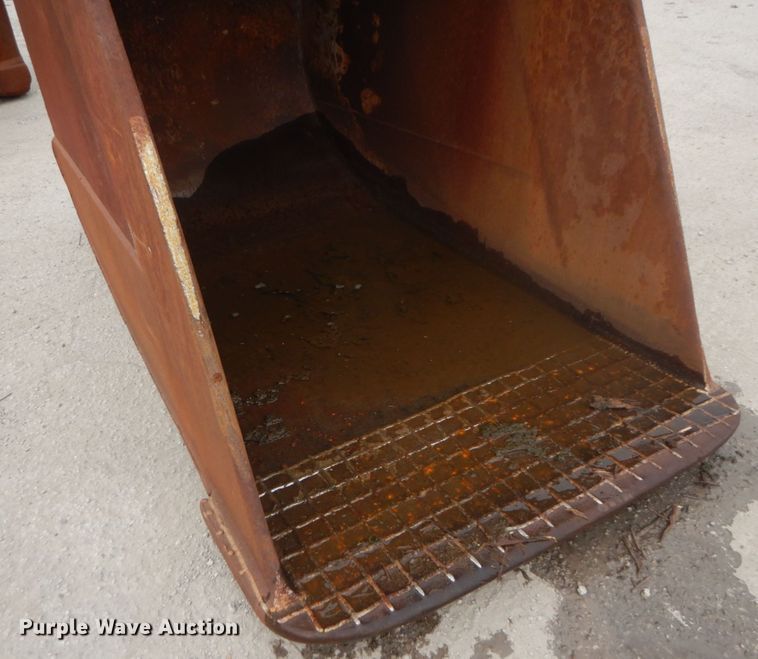 image for item IV9548 Bateman PC300-6 excavator bucket