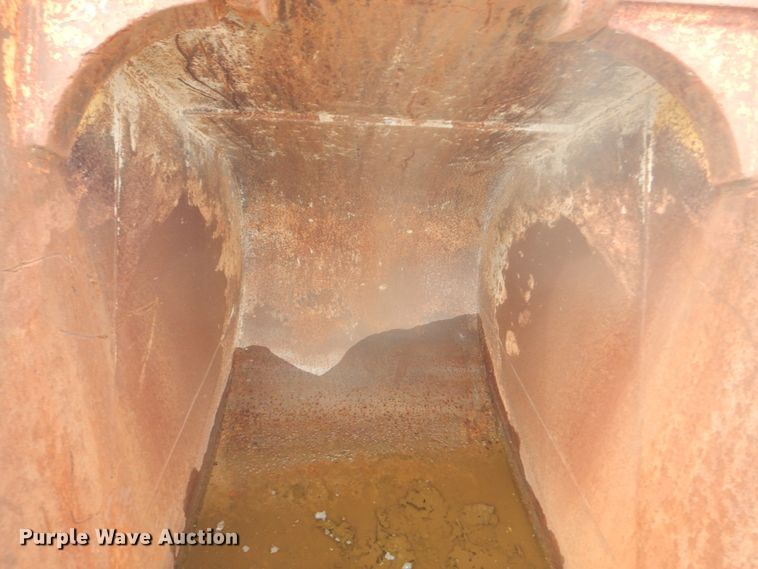 image for item IV9548 Bateman PC300-6 excavator bucket