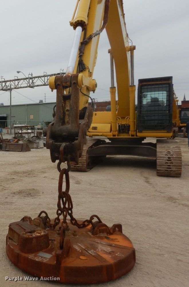 image for item IV9549 2000 Komatsu PC220LC-6LE  excavator