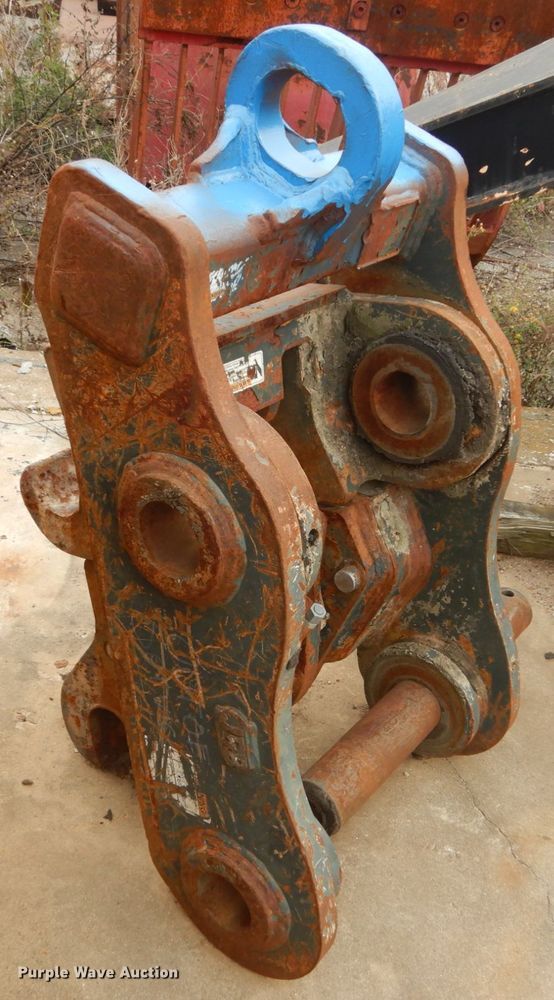 image for item IV9549 2000 Komatsu PC220LC-6LE  excavator