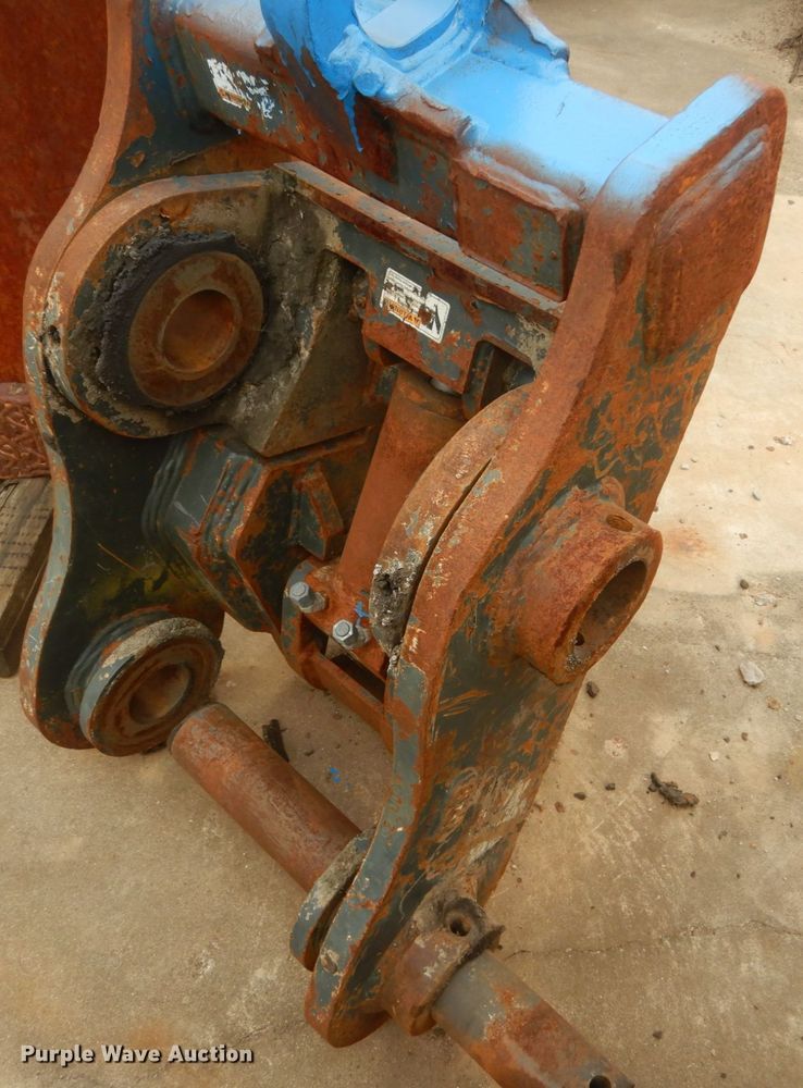 image for item IV9549 2000 Komatsu PC220LC-6LE  excavator