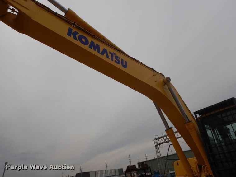 image for item IV9549 2000 Komatsu PC220LC-6LE  excavator