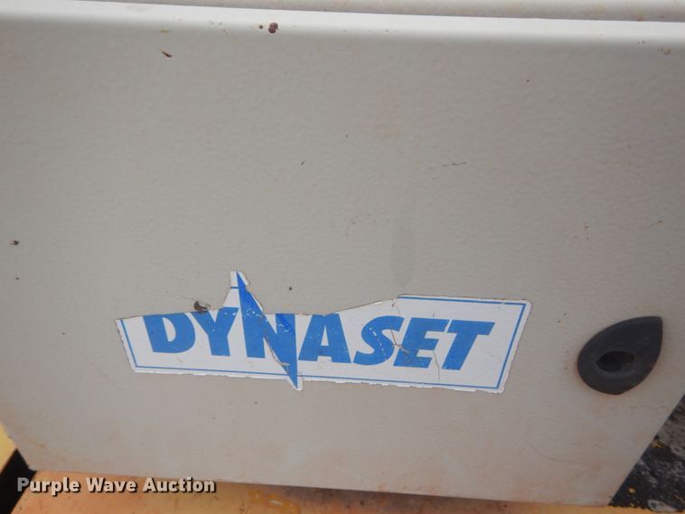 image for item IV9549 2000 Komatsu PC220LC-6LE  excavator