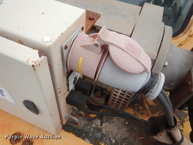 image for item IV9549 2000 Komatsu PC220LC-6LE  excavator