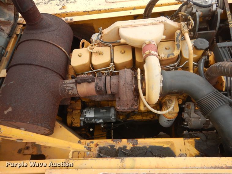 image for item IV9549 2000 Komatsu PC220LC-6LE  excavator