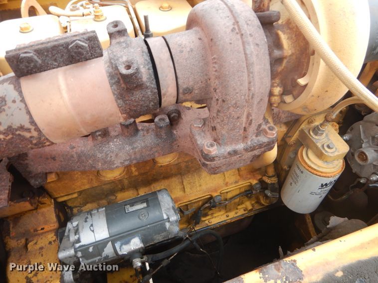 image for item IV9549 2000 Komatsu PC220LC-6LE  excavator