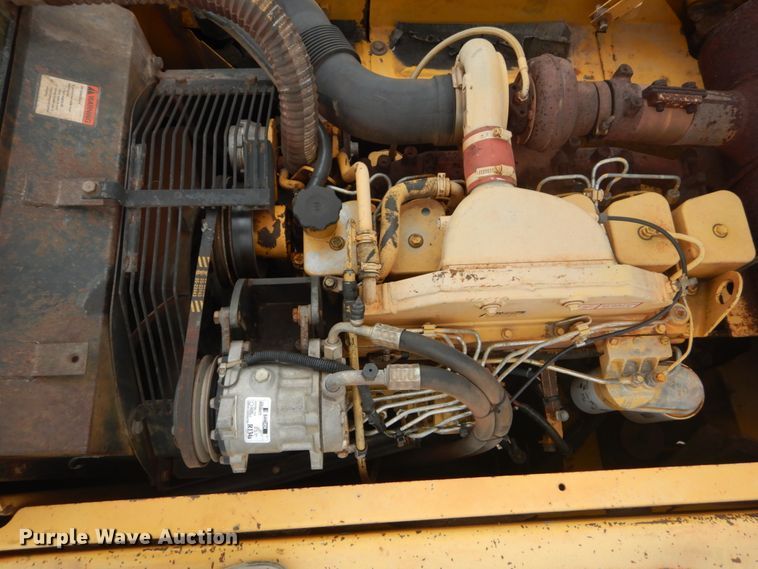 image for item IV9549 2000 Komatsu PC220LC-6LE  excavator