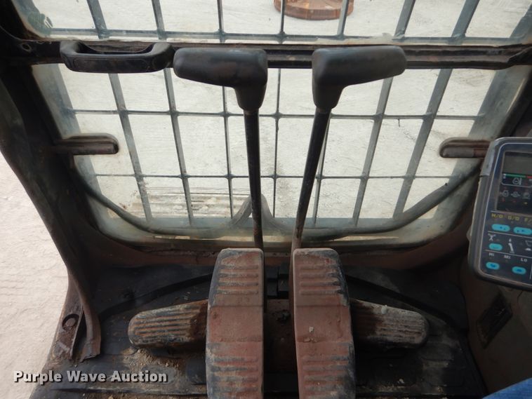 image for item IV9549 2000 Komatsu PC220LC-6LE  excavator