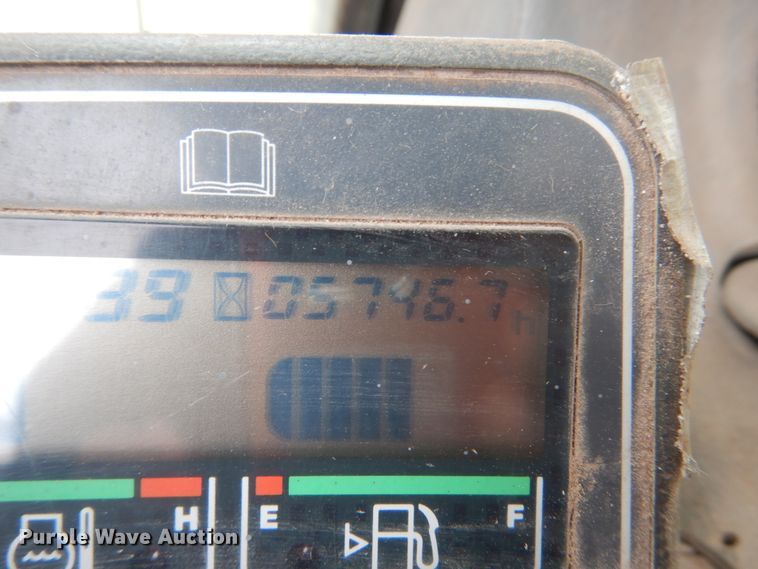 image for item IV9549 2000 Komatsu PC220LC-6LE  excavator