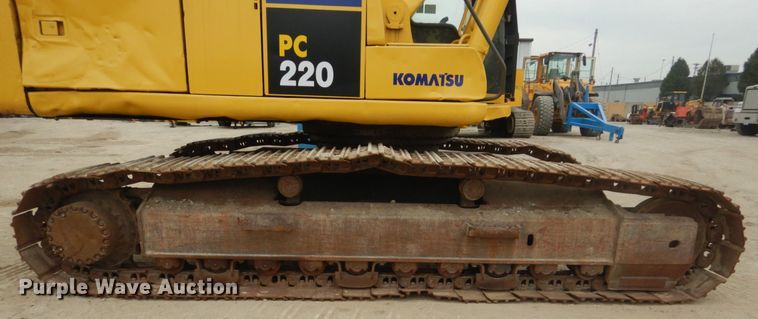 image for item IV9549 2000 Komatsu PC220LC-6LE  excavator