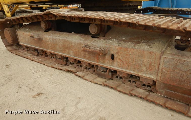 image for item IV9549 2000 Komatsu PC220LC-6LE  excavator