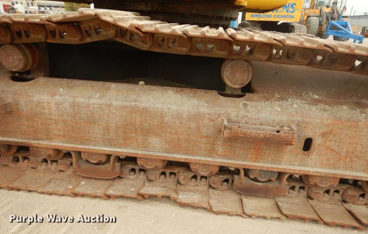 image for item IV9549 2000 Komatsu PC220LC-6LE  excavator