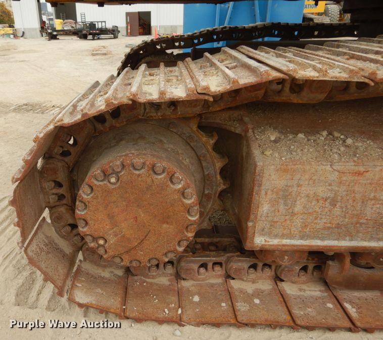 image for item IV9549 2000 Komatsu PC220LC-6LE  excavator