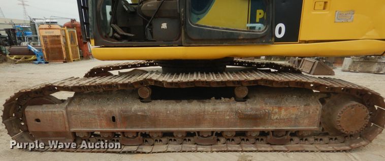 image for item IV9549 2000 Komatsu PC220LC-6LE  excavator