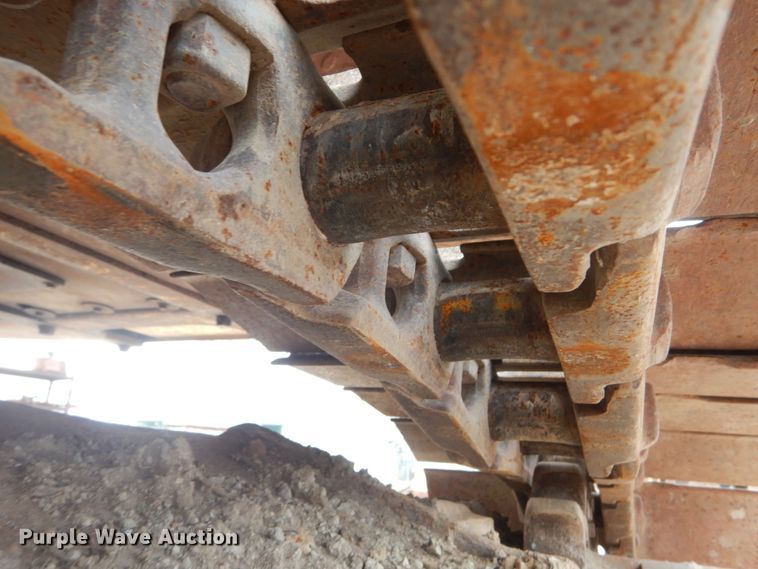 image for item IV9549 2000 Komatsu PC220LC-6LE  excavator