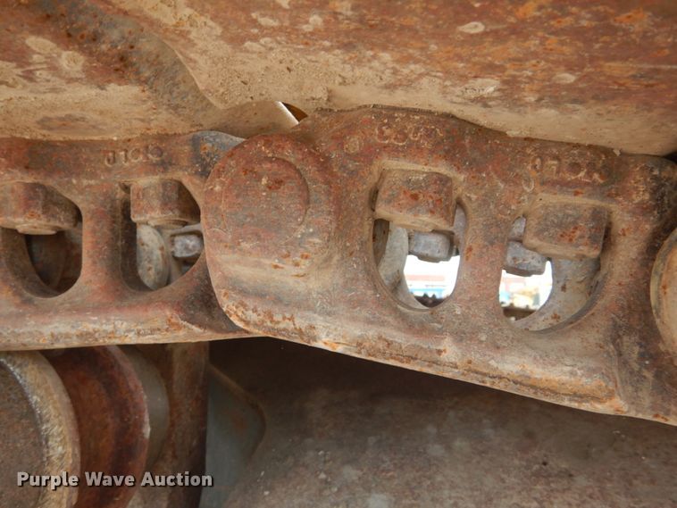 image for item IV9549 2000 Komatsu PC220LC-6LE  excavator