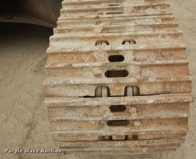 image for item IV9549 2000 Komatsu PC220LC-6LE  excavator