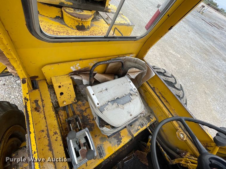 image for item IX9506 1980 Pettibone MultiKrane 40  crane