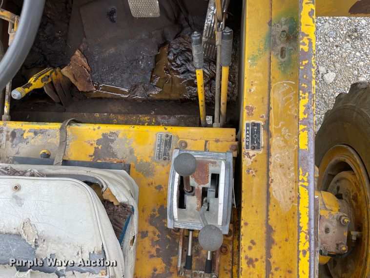 image for item IX9506 1980 Pettibone MultiKrane 40  crane