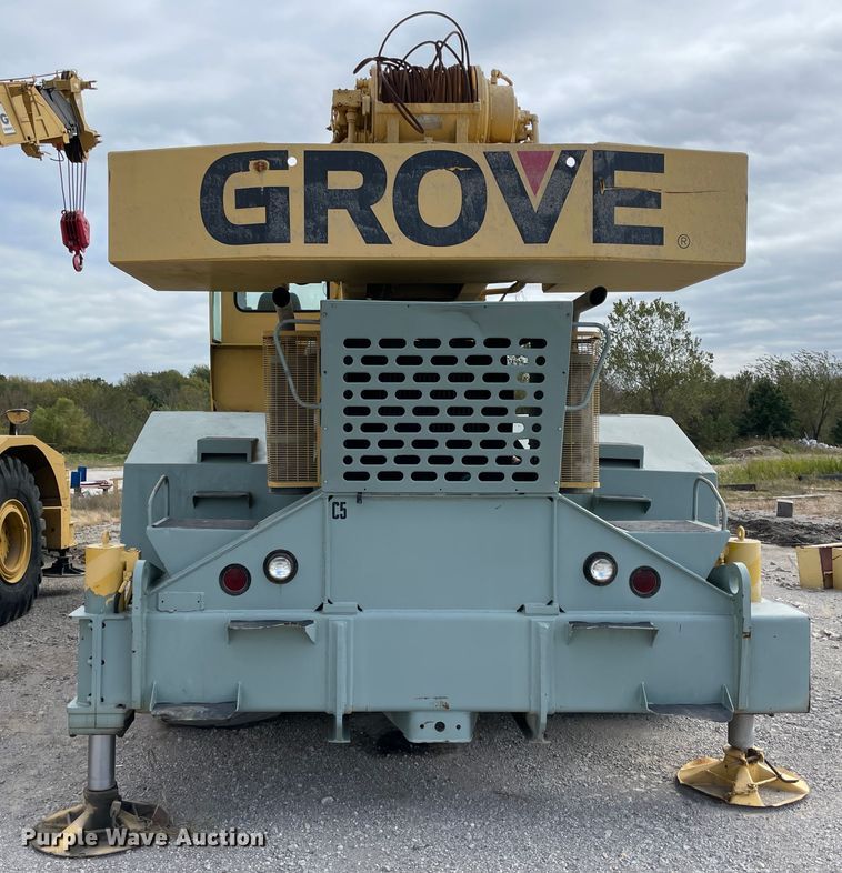 image for item IX9524 Grove RT-740  crane