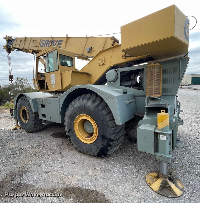 image for item IX9524 Grove RT-740  crane