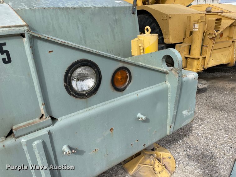 image for item IX9524 Grove RT-740  crane