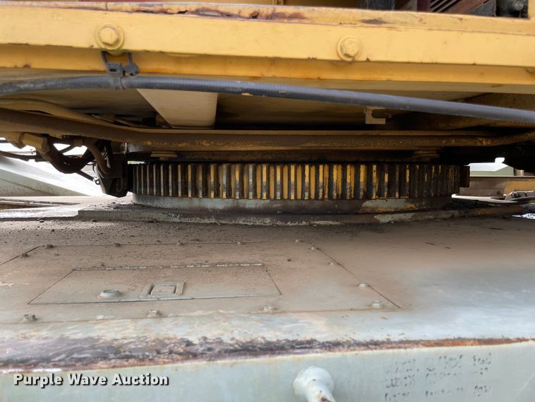 image for item IX9524 Grove RT-740  crane